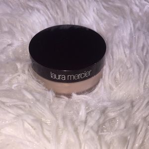 Laura Mercier Shadow